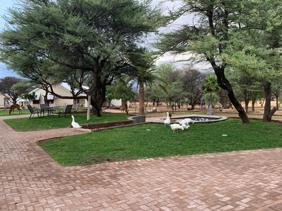 Otjibamba Lodge Otjiwarongo Exterior foto